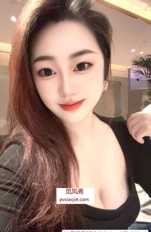 思明美胸蜜桃臀雨衫