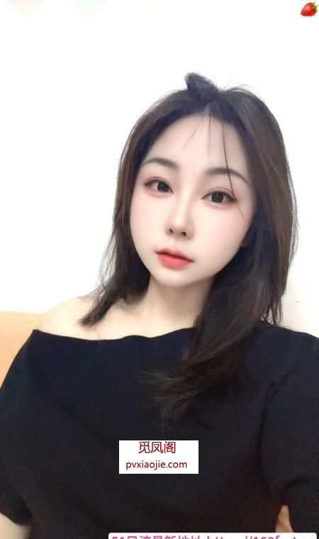 舌吻骚妇雯雯