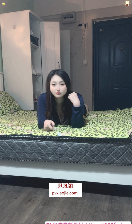 三点粉白虎嫩妹妹