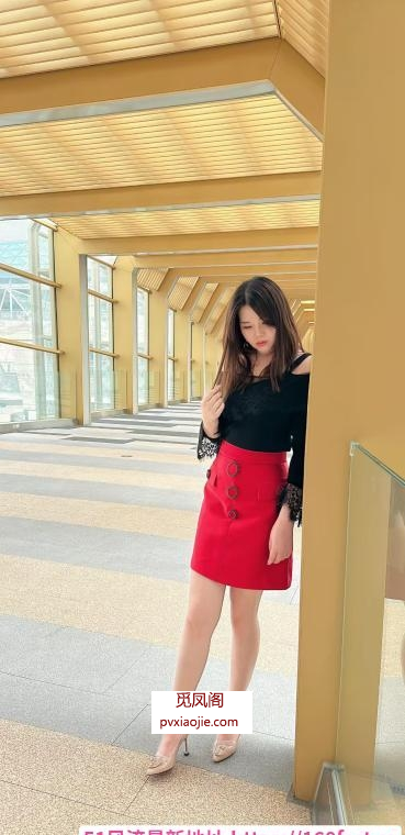 上沙翘臀悦儿