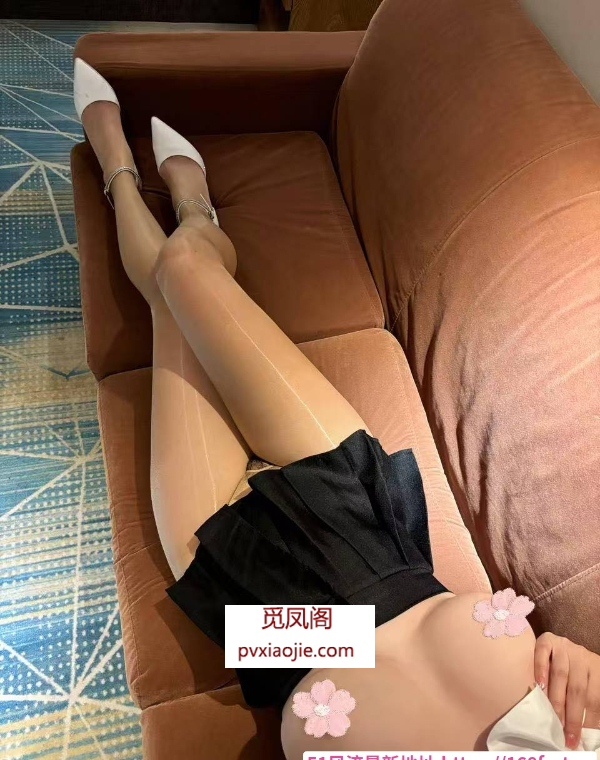 丝足大奶小果果