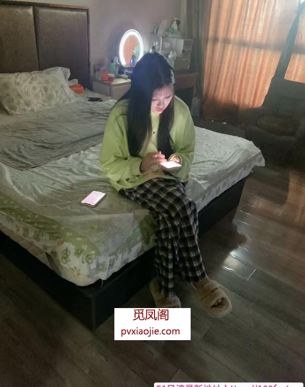 可萝可欲的喵喵姐姐