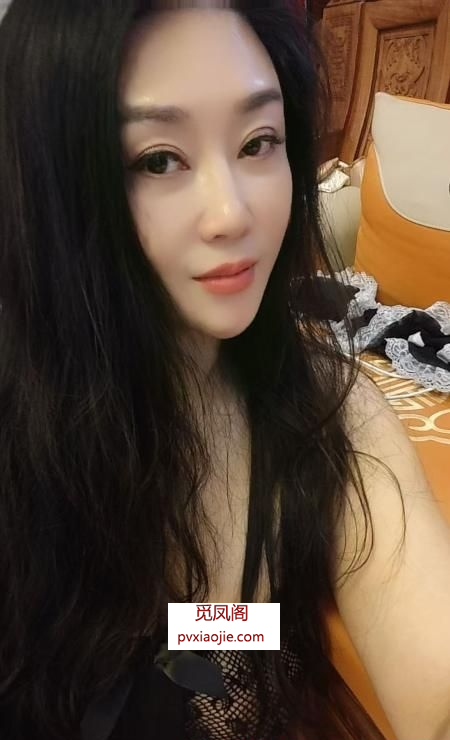 潮喷毒龙骚货小青