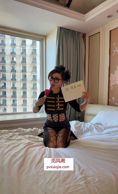 蝴蝶紧致骚安妮