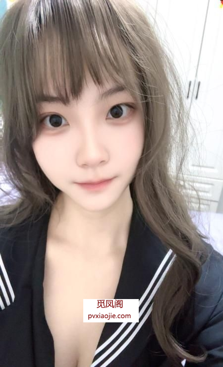 风骚巨臀萌妹子