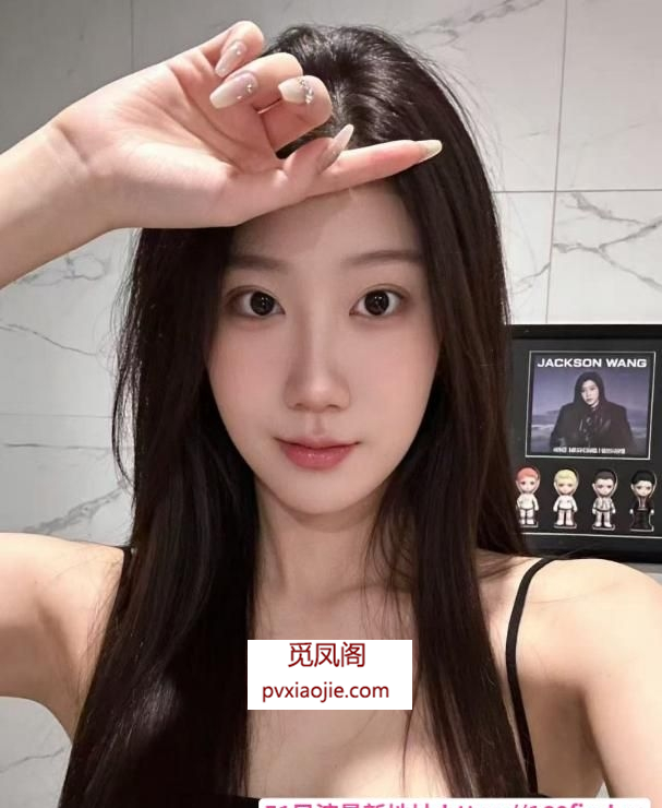 在校兼职大长腿美女