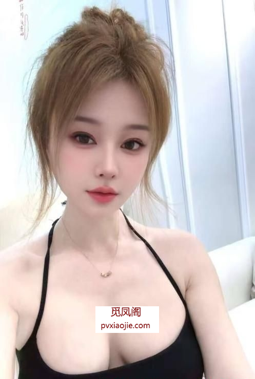 蜜桃臀健身教练咪西儿